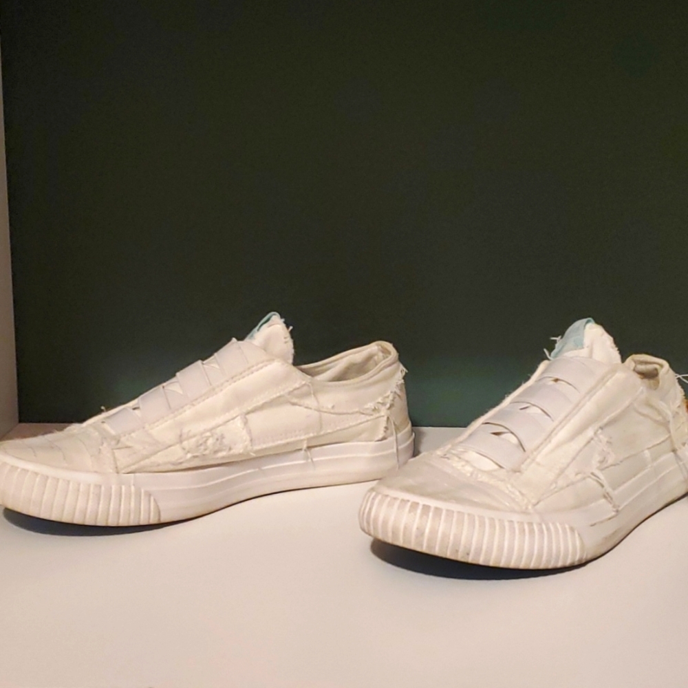 Blow fish shoes